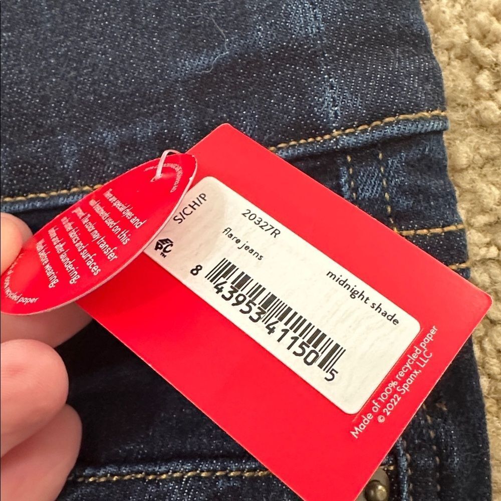 NWT Spanx Pull On Flare Jeans Midnight Shade Dark Wash Size Small - Picture 3 of 7